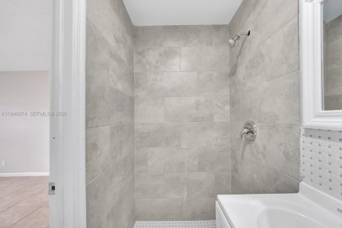 Propiedad comercial en venta en Fort Lauderdale, Florida, 195 m2 № 2002621 - foto 7