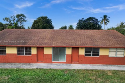 Propiedad comercial en Fort Lauderdale, Florida 195 m2 № 2002621