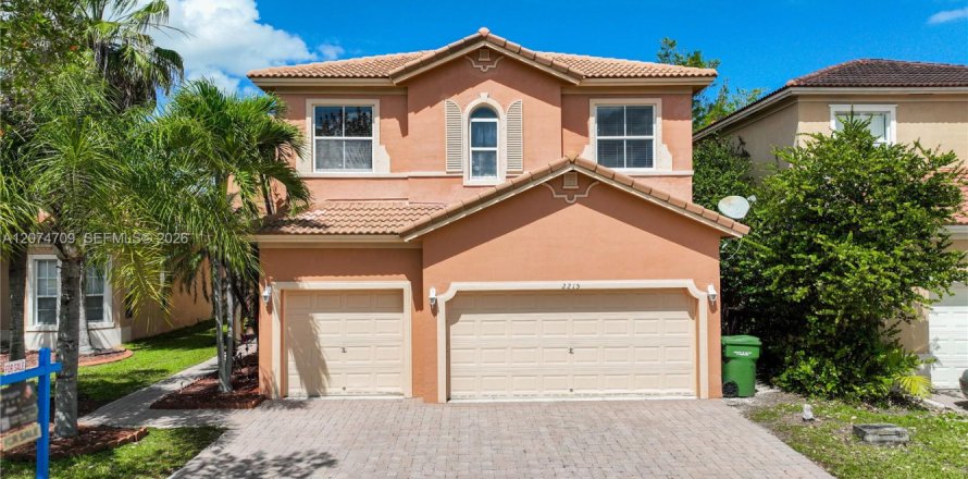 Villa ou maison à Homestead, Floride 7 chambres, 253.34 m2 № 2312071