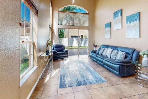 Villa ou maison à vendre à Homestead, Floride: 7 chambres, 253.34 m2 № 2312071 - photo 4