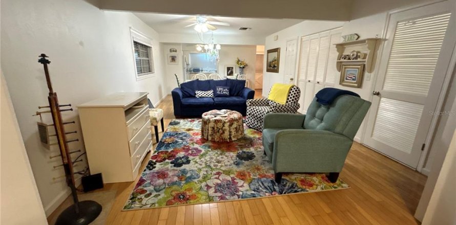 Condominio en Summerfield, Florida, 2 dormitorios № 1520273