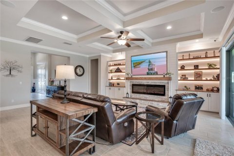 House in Orlando, Florida 4 bedrooms, 316.7 sq.m. № 1824682 - photo 9
