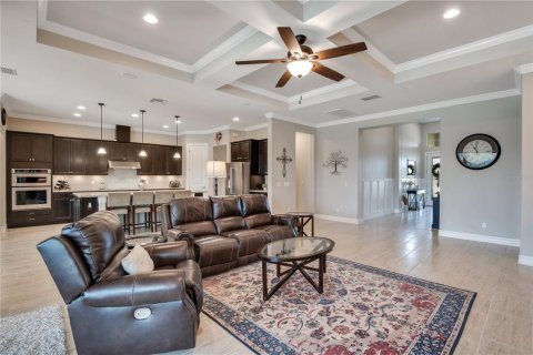 House in Orlando, Florida 4 bedrooms, 316.7 sq.m. № 1824682 - photo 10