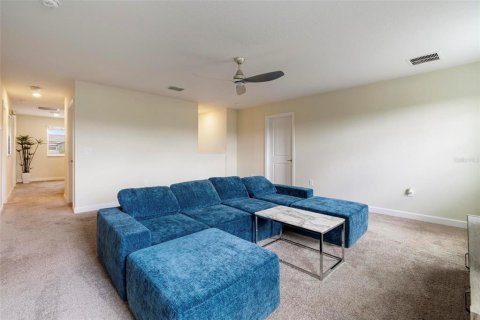 House in Davenport, Florida 6 bedrooms, 310.2 sq.m. № 1592910 - photo 16
