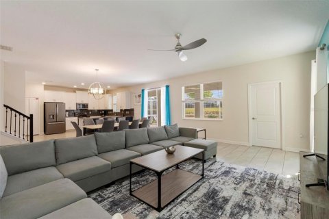 House in Davenport, Florida 6 bedrooms, 310.2 sq.m. № 1592910 - photo 6