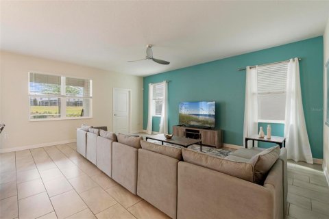 House in Davenport, Florida 6 bedrooms, 310.2 sq.m. № 1592910 - photo 15