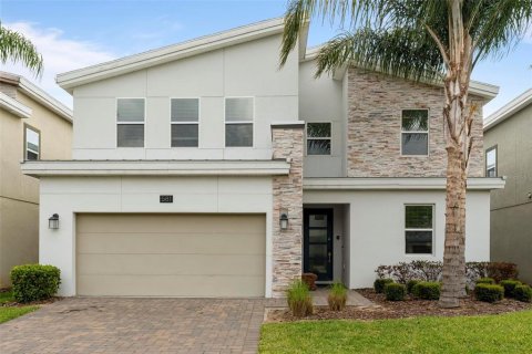 House in Davenport, Florida 6 bedrooms, 310.2 sq.m. № 1592910 - photo 1