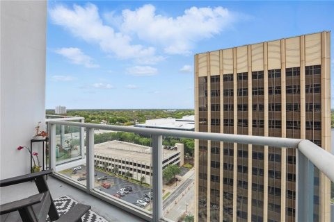 Condo in Orlando, Florida, 1 bedroom  № 1651638 - photo 21