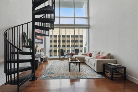 Condo in Orlando, Florida, 1 bedroom  № 1651638 - photo 11