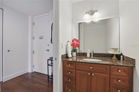 Condo in Orlando, Florida, 1 bedroom  № 1651638 - photo 18