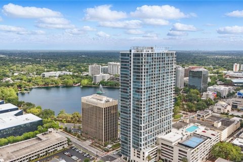 Condo in Orlando, Florida, 1 bedroom  № 1651638 - photo 1