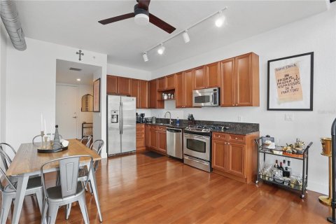 Condo in Orlando, Florida, 1 bedroom  № 1651638 - photo 17