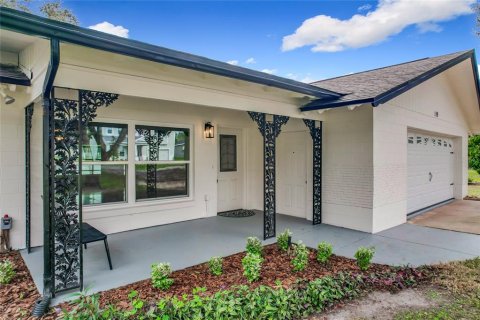 House in Oviedo, Florida 3 bedrooms, 194.35 sq.m. № 1511386 - photo 15