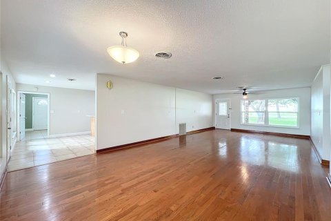 House in Oviedo, Florida 3 bedrooms, 194.35 sq.m. № 1511386 - photo 21