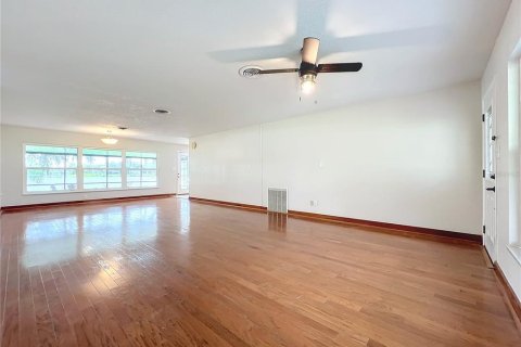 House in Oviedo, Florida 3 bedrooms, 194.35 sq.m. № 1511386 - photo 17
