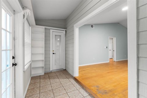 House in Orlando, Florida 3 bedrooms, 129.69 sq.m. № 2151994 - photo 11