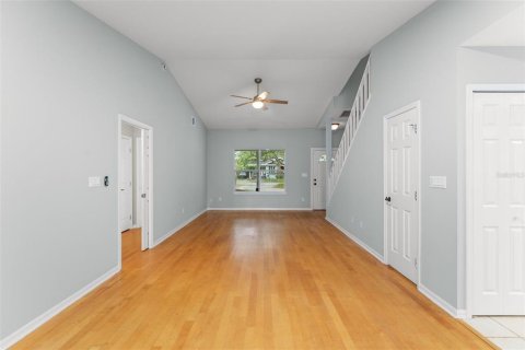 House in Orlando, Florida 3 bedrooms, 129.69 sq.m. № 2151994 - photo 6