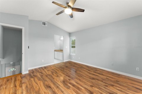 House in Orlando, Florida 3 bedrooms, 129.69 sq.m. № 2151994 - photo 24