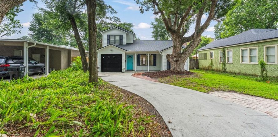 House in Orlando, Florida 3 bedrooms, 129.69 sq.m. № 2151994