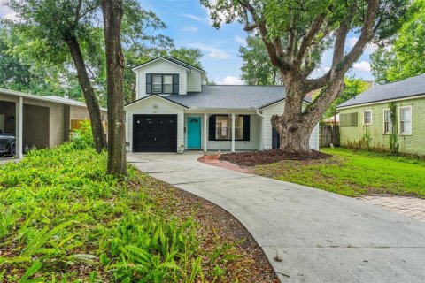 House in Orlando, Florida 3 bedrooms, 129.69 sq.m. № 2151994 - photo 2