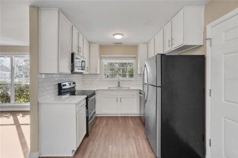 House in Jacksonville, Florida 3 bedrooms, 96.62 sq.m. № 1681562 - photo 4
