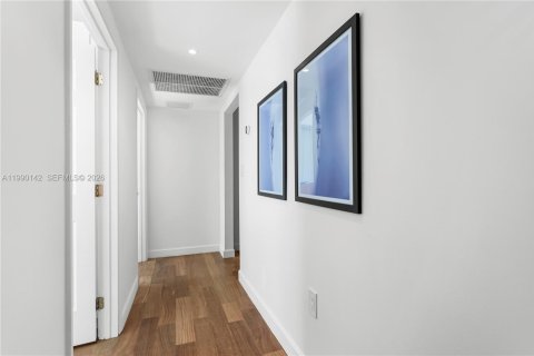 Снять в аренду кондоминиум в Майами-Бич, Флорида 2 спальни, 115.66м2, № 2057947 - фото 17