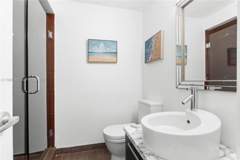 Снять в аренду кондоминиум в Майами-Бич, Флорида 2 спальни, 115.66м2, № 2057947 - фото 11