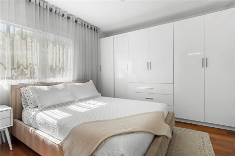 Снять в аренду кондоминиум в Майами-Бич, Флорида 2 спальни, 115.66м2, № 2057947 - фото 10