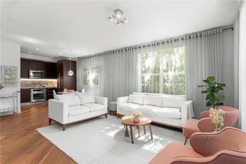 Снять в аренду кондоминиум в Майами-Бич, Флорида 2 спальни, 115.66м2, № 2057947 - фото 2