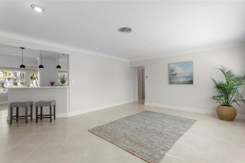 Villa ou maison à vendre à Saint Petersburg, Floride: 4 chambres, 228.73 m2 № 2142284 - photo 5