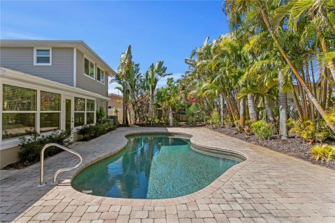 Villa ou maison à vendre à Saint Petersburg, Floride: 4 chambres, 228.73 m2 № 2142284 - photo 3