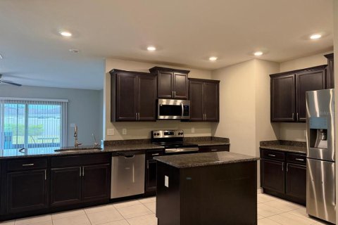 Villa ou maison à vendre à Kissimmee, Floride: 4 chambres, 200.39 m2 № 2400363 - photo 13