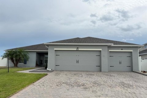Villa ou maison à vendre à Kissimmee, Floride: 4 chambres, 200.39 m2 № 2400363 - photo 2
