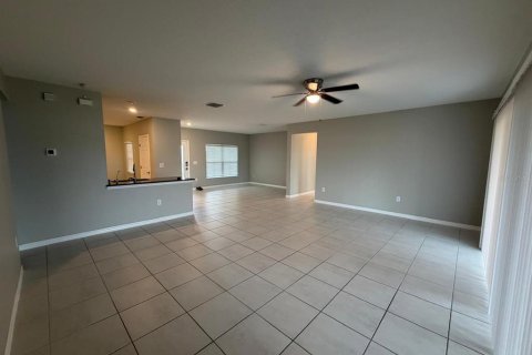 Villa ou maison à vendre à Kissimmee, Floride: 4 chambres, 200.39 m2 № 2400363 - photo 8