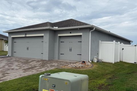 Villa ou maison à vendre à Kissimmee, Floride: 4 chambres, 200.39 m2 № 2400363 - photo 3