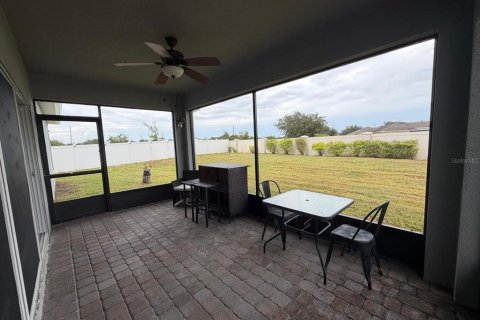 Villa ou maison à vendre à Kissimmee, Floride: 4 chambres, 200.39 m2 № 2400363 - photo 21