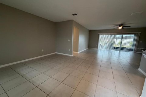Villa ou maison à vendre à Kissimmee, Floride: 4 chambres, 200.39 m2 № 2400363 - photo 6