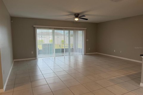 Villa ou maison à vendre à Kissimmee, Floride: 4 chambres, 200.39 m2 № 2400363 - photo 30