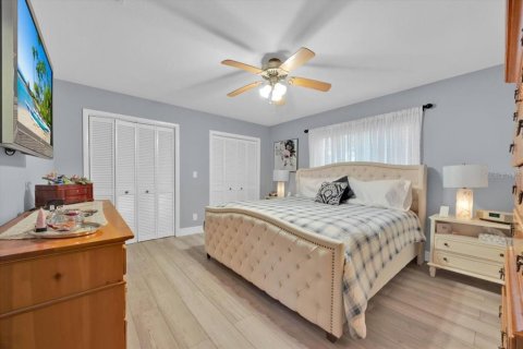 Casa en venta en Dade City, Florida, 4 dormitorios, 172.33 m2 № 1911511 - foto 10