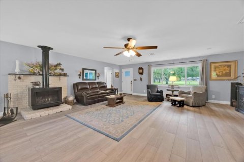 Casa en venta en Dade City, Florida, 4 dormitorios, 172.33 m2 № 1911511 - foto 4