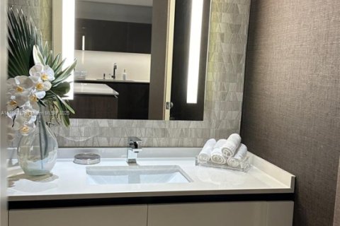 Condominio en venta en Miami, Florida, 1 dormitorio, 92.34 m2 № 1920422 - foto 22