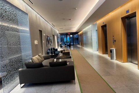 Condominio en venta en Miami, Florida, 1 dormitorio, 92.34 m2 № 1920422 - foto 30