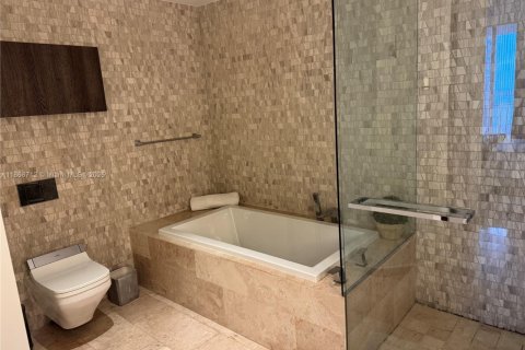 Condominio en venta en Miami, Florida, 1 dormitorio, 92.34 m2 № 1920422 - foto 20