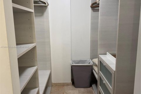 Condominio en venta en Miami, Florida, 1 dormitorio, 92.34 m2 № 1920422 - foto 21
