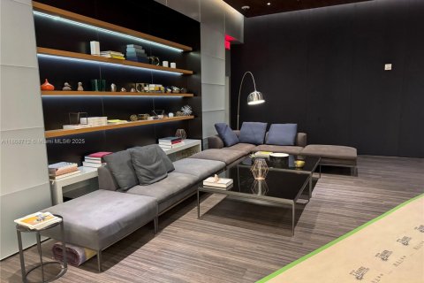 Condominio en venta en Miami, Florida, 1 dormitorio, 92.34 m2 № 1920422 - foto 23