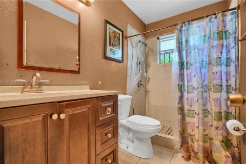 House in Homestead, Florida 4 bedrooms, 125.42 sq.m. № 1956755 - photo 10