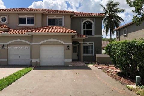 Adosado en alquiler en Miramar, Florida, 3 dormitorios, 121.14 m2 № 1925275 - foto 1