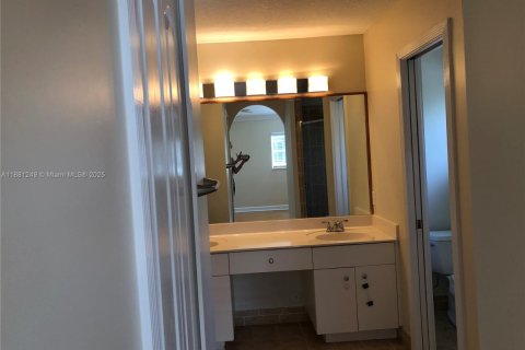 Adosado en alquiler en Miramar, Florida, 3 dormitorios, 121.14 m2 № 1925275 - foto 16