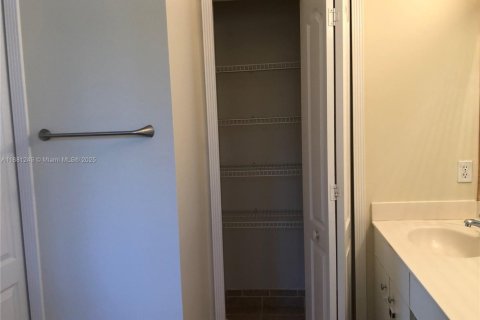 Adosado en alquiler en Miramar, Florida, 3 dormitorios, 121.14 m2 № 1925275 - foto 18