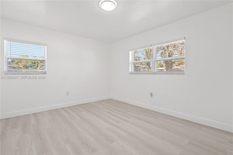 Villa ou maison à vendre à Lauderhill, Floride: 5 chambres № 2030291 - photo 16